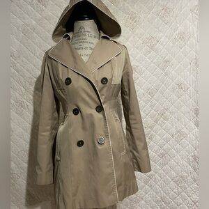 Guess Women's Beige Double-Breasted Trench Coat